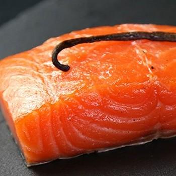 Saku Saumon Fumé  Confit sirop d'Erable & Vanille de Madagascar
